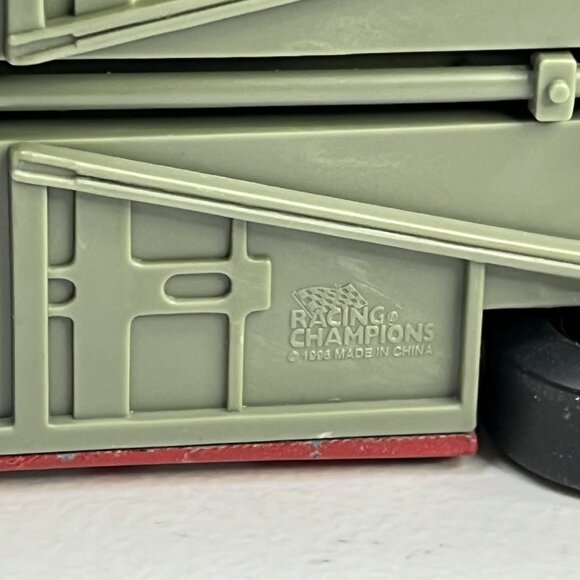 NASCAR Diecast Model 1996 Pontiac Grand Prix #36 Skittles Derrick Cope (damaged) - Picture 11 of 13